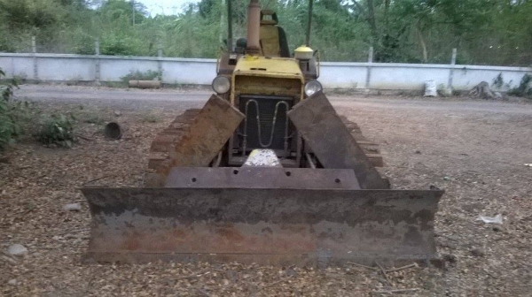 ขายด่วน รถแทรคเตอร์ d 20 - 6