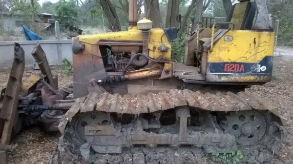 ขายด่วน รถแทรคเตอร์ d 20 - 6