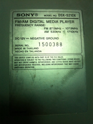 SONY DSX-S210X 24Bit 4V USB IPOD FMไทย AUX ช่องใส่IPOD กราฟฟิกหน้าจอ 3ปรีเอ้า คุมกล่องCD มือ2 ญี่ปุ่น