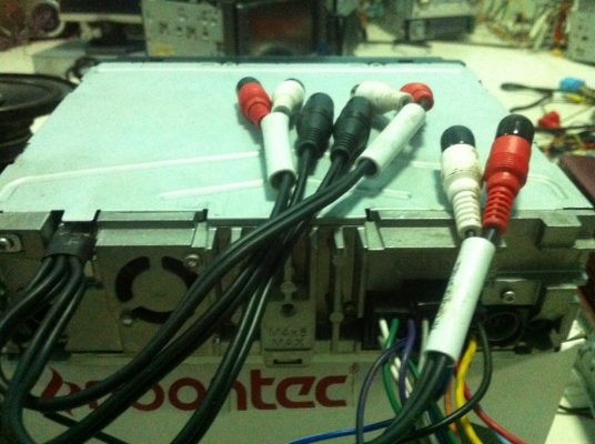 SONY DSX-S210X 24Bit 4V USB IPOD FMไทย AUX ช่องใส่IPOD กราฟฟิกหน้าจอ 3ปรีเอ้า คุมกล่องCD มือ2 ญี่ปุ่น