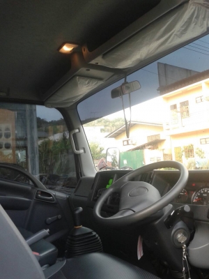 ขายรถบรรทุก 4 ล้อใหญ่ ISUZU NMR 130 แรงม้าปี 2556 ขายดาวน์ 350000