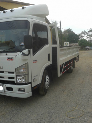 ขายรถบรรทุก 4 ล้อใหญ่ ISUZU NMR 130 แรงม้าปี 2556 ขายดาวน์ 350000