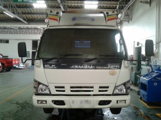 ISUZU NPR
