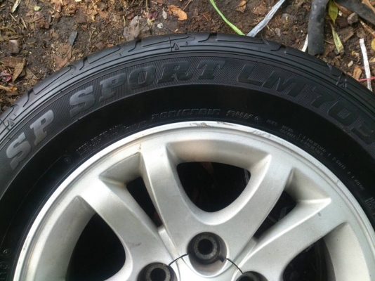 ขายแม็ก โตโยต้า ไทเกอร์ 5รูขอบ15 พร้อมยางDUNLOP 205/65R15 ยางปี11 ดอกยางนิ่มลึกเท่ากันไม่แตกลายไม่ร้าวไม่กินข้างใช้งานน้อยสวยๆ จำนวน 1 ชุด ขายแม็ก โตโยต้า ไทเกอร์ 5รูขอบ15 พร้อมยางDUNLOP 205/65R15 ยางปี11 ดอกยางนิ่มลึกเท่ากันไม่แตกลายไม่ร้าวไม่กินข้างใช้งานน้อยสวยๆ จำนวน 1 ชุด