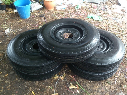 ขายยางถอดป้ายแดง 700R16 พร้อมกะทะเหล็ก 6 รูขอบ16 ยางบริดสโตน 700R16 ยางสัปดาห์ที่48ปี14 ตุ่มหน้ายางสีอยู่ครบใหม่ๆ จำนวน 5 เส้น ขายยางถอดป้ายแดง 700R16 พร้อมกะทะเหล็ก 6 รูขอบ16 ยางบริดสโตน 700R16 ยางสัปดาห์ที่48ปี14 ตุ่มหน้ายางสีอยู่ครบใหม่ๆ จำนวน 5 เส้น