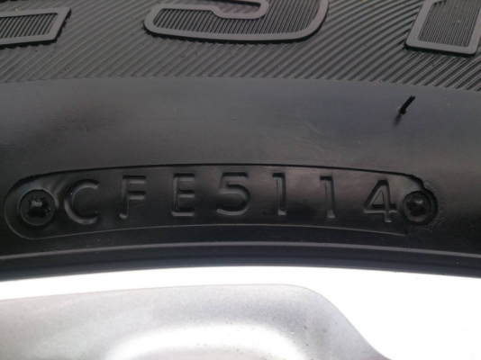 ขายแม็กพร้อมยางป้าย ฟอร์ดเรนเจอร์ 6 รูขอบ18 ยางบริดสโตน265/60R18 ยางสัปดาห์ที่51ปี14 ตุ่มยางสีอยู่ครบใหม่มาก 1 ชุด ขายแม็กพร้อมยางป้าย ฟอร์ดเรนเจอร์ 6 รูขอบ18 ยางบริดสโตน265/60R18 ยางสัปดาห์ที่51ปี14 ตุ่มยางสีอยู่ครบใหม่มาก 1 ชุด