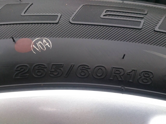 ขายแม็กพร้อมยางป้าย ฟอร์ดเรนเจอร์ 6 รูขอบ18 ยางบริดสโตน265/60R18 ยางสัปดาห์ที่51ปี14 ตุ่มยางสีอยู่ครบใหม่มาก 1 ชุด ขายแม็กพร้อมยางป้าย ฟอร์ดเรนเจอร์ 6 รูขอบ18 ยางบริดสโตน265/60R18 ยางสัปดาห์ที่51ปี14 ตุ่มยางสีอยู่ครบใหม่มาก 1 ชุด