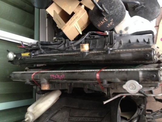 หม้อน้ำ NISSAN TEANA ติดพัดลมเเผงเเอร์ของเก่าญี่ปุ่นสภาพตามรูปครับ