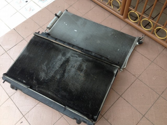 หม้อน้ำ NISSAN TEANA ติดพัดลมเเผงเเอร์ของเก่าญี่ปุ่นสภาพตามรูปครับ