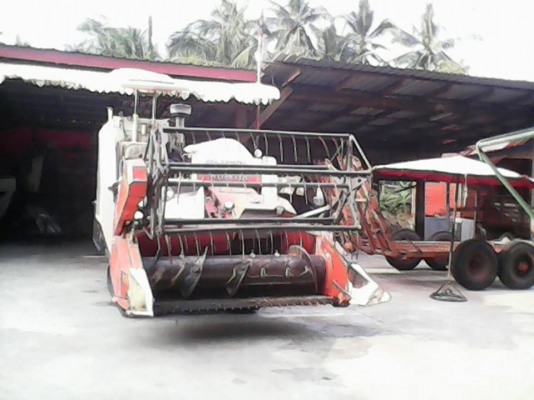 ขายรถเกี่ยว คูโบต้า DC 60    300,000.-