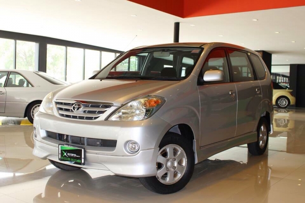 ขาย TOYOTA AVANZA 1.3 S ตัว Top สุด ปี2005 มีแอร์ราว รถสภาพเดิมไม่เคยมีชน วิ่ง 86,000 ต่อประกันประเภท 1 ตลอดได้ลดทุกปี ภาษีเพิ่งต่อ รถใช้รักษามาก เบาะและภายในใหม่เอี่ยม รับประกันว่าสภาพแบบนี้ไม่ต้องหา ขายเพียง 239,000 จัดไฟแนทซ์ดาวน์เพียง 5\% รีบจับจองนะคั