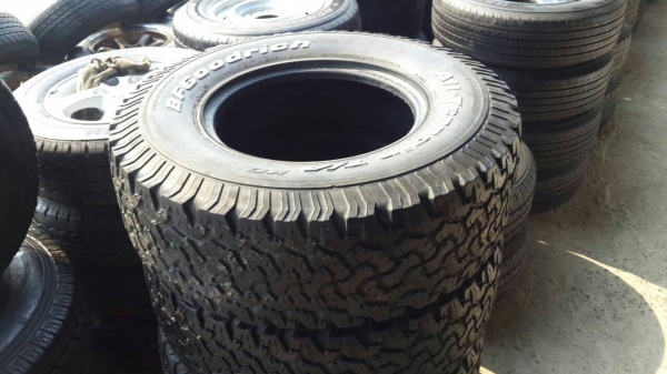 ยาง bf 31*10.5 ขอบ 15 ปี 11 ชุดล่ะ 8500