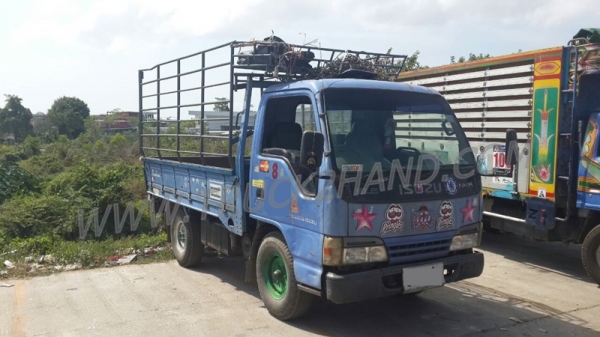 รถบรรทุก 4 ล้อ ISUZU รุ่น NKR55E12A  100 แรงม้า  กระบะบรรทุก
