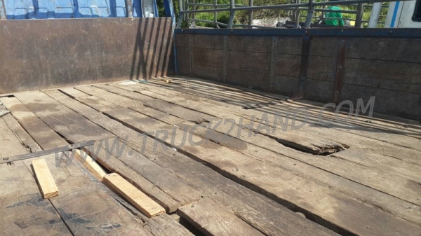 รถบรรทุก 4 ล้อ ISUZU รุ่น NKR55E12A  100 แรงม้า  กระบะบรรทุก