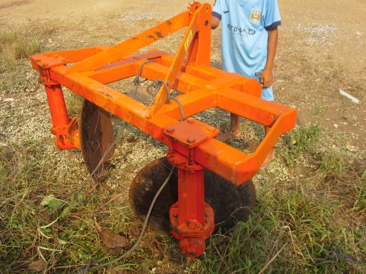 ผานชักร่องมันสัปหลัง รุ่นใหม่ สำหรับรถไถ 45-60 แรงขึ้นไปตราช้างสาร