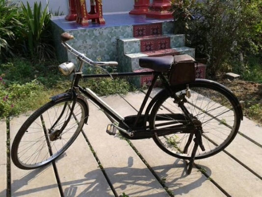 ขายจักรยานโบราณโรบินฮูตสภาพสวยเดิมครับ ขายจักรยานโบราณโรบินฮูตสภาพสวยเดิมครับ