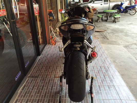 ธารนนทบุรี//ขาย SUZUKI GSX R1000 K 7 สวยแรงครับ ระบบเครื่อง ระบบไฟสมบูรณ์สุดๆครับ อัดตราเร่งมีมากๆท๊อกมาตามมือครับ เอกสารอินวอยท์+สรรพสามิตแท้ ราคา 289,000 บาท