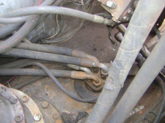 HITACHI  EX200 รุ่น 3  เอกสาร อินวอยท์  ราคา  870,000  บาท