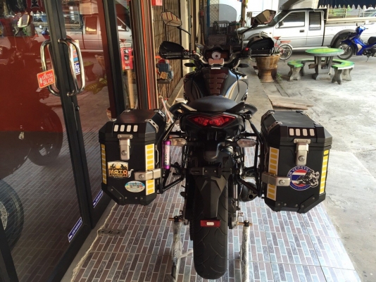 ธารนนทบุรี//ขาย KAWASAKI VERSYS 650 ABS ปี 2011 สภาพสวยๆครับ รถวิ่งมา 15,xxx กิโลเมตร ทะเบียนแท้พร้อมโอน ราคา 229,000 บาท