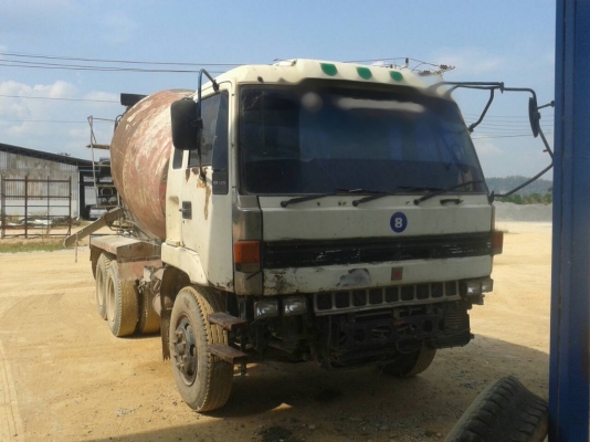 รถสิบล้อโม่ปูน nissan รถสิบล้อโม่ปูน nissan