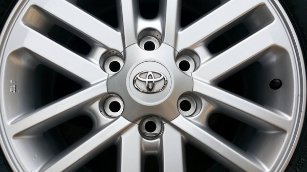 ล้อ Toyota Fortuner / Vigo Preruner ขอบ17 พร้อมยาง บริสโตน 265 65 17 ปี2014