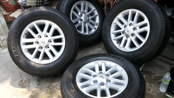 ล้อ Toyota Fortuner / Vigo Preruner ขอบ17 พร้อมยาง บริสโตน 265 65 17 ปี2014