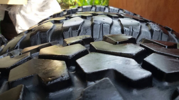 ขายยาง mud maxxis bighorn 265/75/16. ปี11