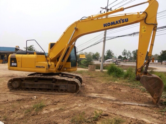 ขายด่วน KOMATSU PC200-8 ไมล์ 10,xxxชม ขายด่วน KOMATSU PC200-8 ไมล์ 10,xxxชม