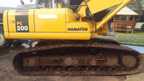 ขายด่วน KOMATSU PC200-7 ไมล์2,xxxชม. ค่ะ ขายด่วน KOMATSU PC200-7 ไมล์2,xxxชม. ค่ะ