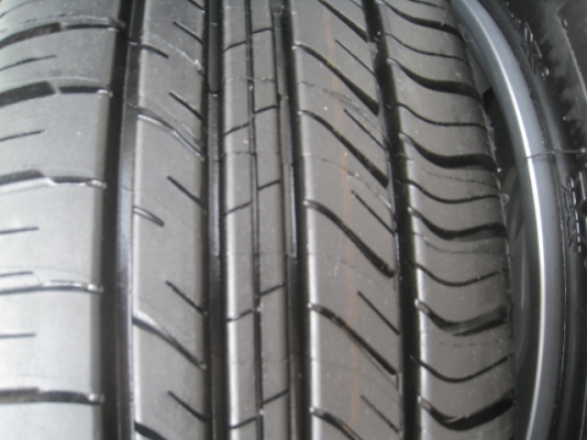 ขายล้อแม็กป้ายแดง Honda city 15" พร้อมยางปี14 สนใจติดต่อเล็กคลองสามครับ 081-3747940