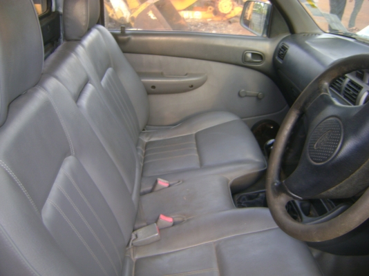 (รถประมูล) FORD  ตามภาพ  ราคา  125,000  บาท