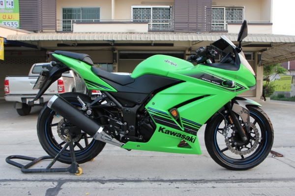 ขาย Kawasaki ninja250 รุ่นปี 2012 สีเดิม ทะเบียนพร้อมโอน