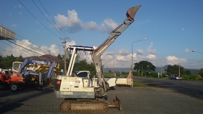 ขายรถแบคโฮ MITSUBISHI ME25