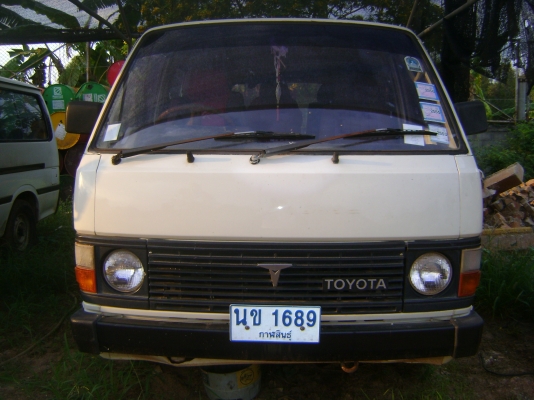 ตู้โตโยต้า (รถประมูล)  เครื่องเบนชิน   ราคา  60,000  บาท