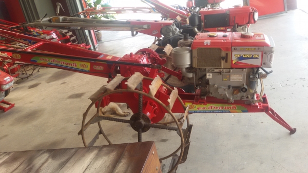 ขายเครื่องยันม้า120ดีไอ พร้อมโครงจักรเพชรหางปีกสามเกีอร์ ราคา34000บาท จะชื้อแต่เครื่องก็ได้ราคา25000บาท จะชื้อแต่โครงก็ได้ราคา9000บาทครับรถอยู่ วังบัว อ คลองขลุง จ กำแพง โทร 0813655997 อำพร พาเจริญราคานี้ยังต่อลองได้อีกนะครับ