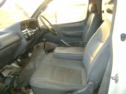 ตู้ (รถประมูล2 )  เครื่องเบนชิน  ราคา  70,000 บาท