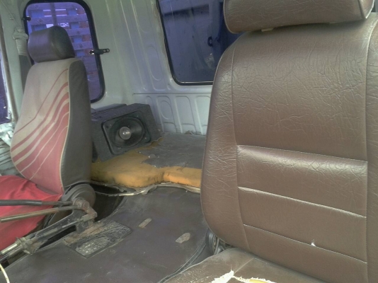 ขาย 10 ดั้มหลงเครื่อง 195 แรง 10 สปีด รุ่น FN527MA แอร์เย็นครับ