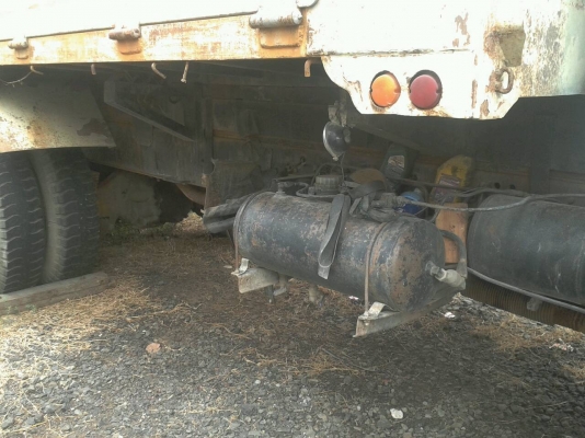 ขาย 10 ดั้มหลงเครื่อง 195 แรง 10 สปีด รุ่น FN527MA แอร์เย็นครับ