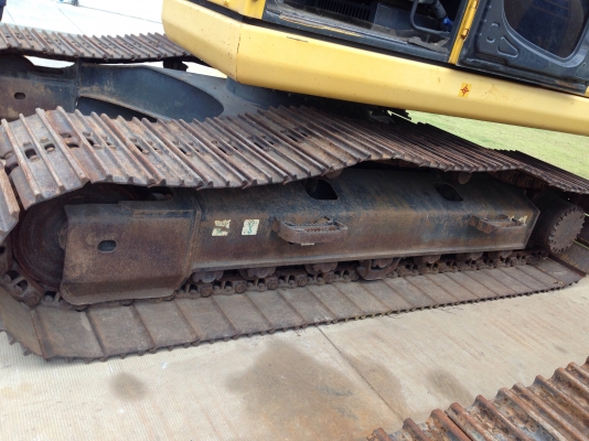 ขายด่วน!!! KOMATSU PC200-8 ไมล์ 5,600ชม.สภาพสวยมากๆค่ะ/ช่วงล่างเต็มค่ะ