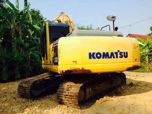 ขายด่วน!!! KOMATSU PC200-8 ไมล์ 5,600ชม.สภาพสวยมากๆค่ะ/ช่วงล่างเต็มค่ะ