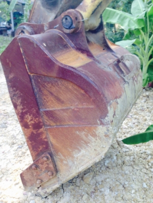 ขายด่วน!!! KOMATSU PC200-8 ไมล์ 5,600ชม.สภาพสวยมากๆค่ะ/ช่วงล่างเต็มค่ะ