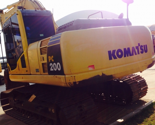 ขายด่วน!!! KOMATSU PC200-8 ไมล์ 5,600ชม.สภาพสวยมากๆค่ะ/ช่วงล่างเต็มค่ะ