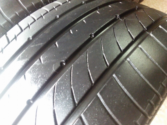 ขายยาง Achilles 245/40/18 ปี13