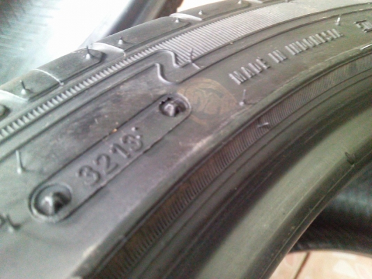 ขายยาง Achilles 245/40/18 ปี13