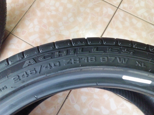 ขายยาง Achilles 245/40/18 ปี13