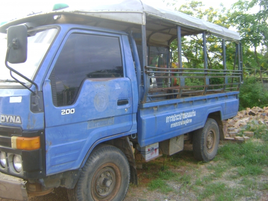 (รถประมูล )  ไดน่า       ราคา 205,000  บาท