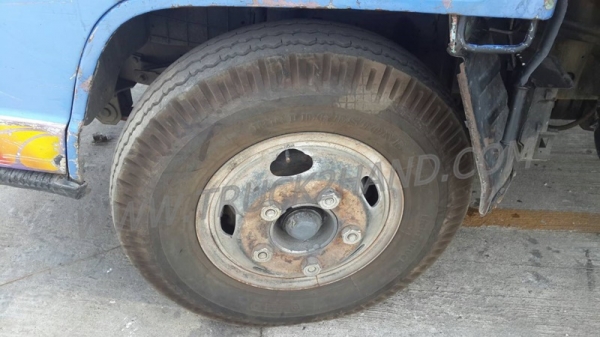 รถบรรทุก 6 ล้อดัมพ์ รุ่นNKR ยี่ห้อ ISUZU ปีจดทะเบียน 2542  110 แรงม้า