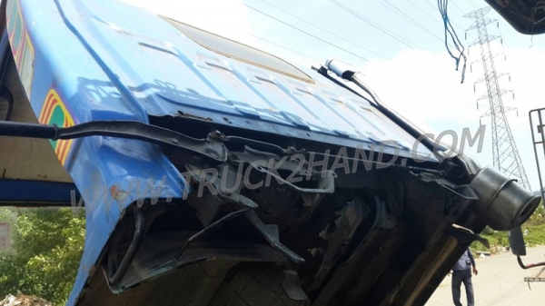 รถบรรทุก 6 ล้อดัมพ์ รุ่นNKR ยี่ห้อ ISUZU ปีจดทะเบียน 2542  110 แรงม้า