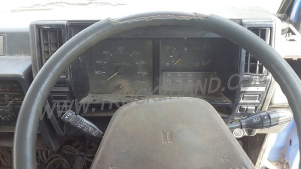 รถบรรทุก 6 ล้อดัมพ์ รุ่นNKR ยี่ห้อ ISUZU ปีจดทะเบียน 2542  110 แรงม้า