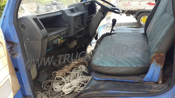 รถบรรทุก 6 ล้อดัมพ์ รุ่นNKR ยี่ห้อ ISUZU ปีจดทะเบียน 2542  110 แรงม้า